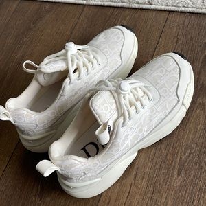 Dior running shoes. Size 39 EUC worn once *cannot guarantee authenticity, gifted